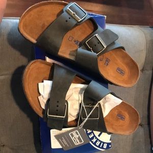 Oiled black leather Birkenstock, regular fit